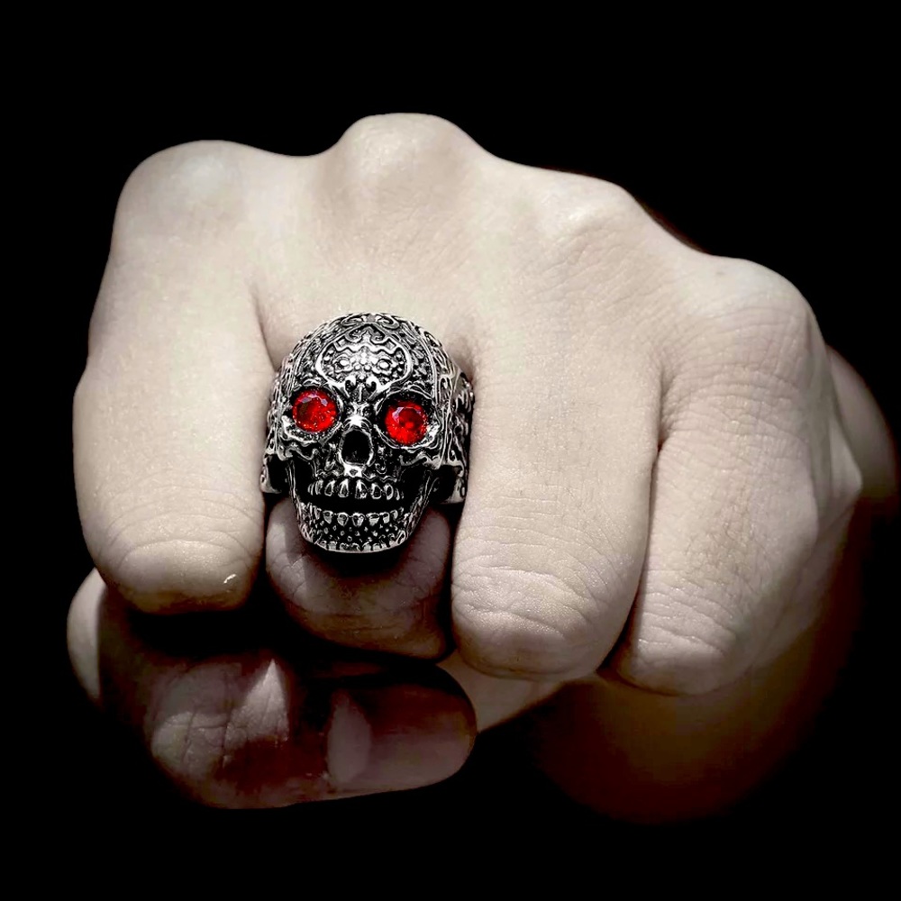 Skull ring